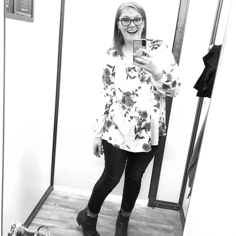 Meet your Posher, Lauren